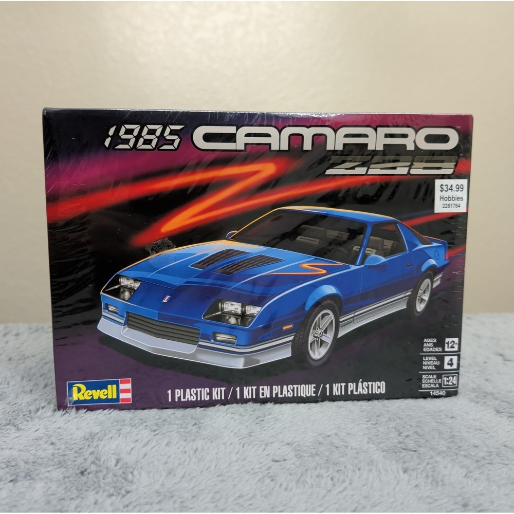 Revell 1985 Chevy Camaro Z28 1:24 Model Kit - Blue (14540) NIP